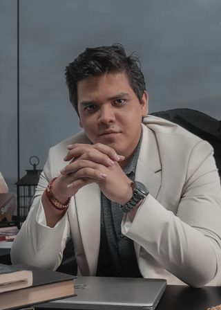 https://www.daxsenmedia.com/wp-content/uploads/2021/08/team-daxsen2-320x448.jpg